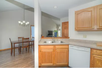 107 S River Road, McHenry, IL 60051 - Photo 7