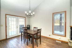 107 S River Rd, McHenry, IL 60051 - Photo 11