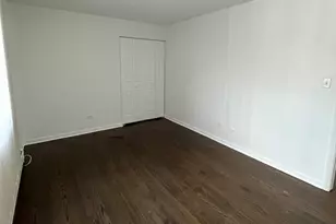 10430 Michael Todd Terrace, Glenview, IL 60025 - Photo 9