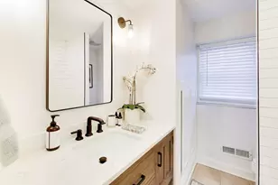 347 S Newbury Pl, Arlington Heights, IL 60005 - Photo 15