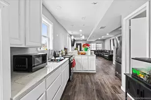 12531 S Honore St, Calumet Park, IL 60827 - Photo 9