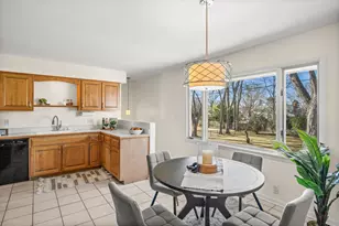 611 Clover Ct, Naperville, IL 60540 - Photo 13