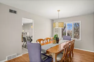 611 Clover Ct, Naperville, IL 60540 - Photo 11