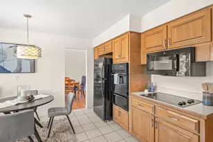 611 Clover Ct, Naperville, IL 60540 - Photo 15