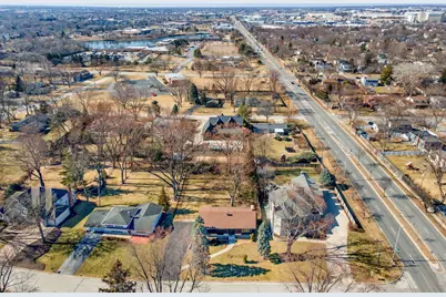 611 Clover Court, Naperville, IL 60540 - Photo 39