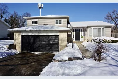 2018 E Ivy Lane, Mount Prospect, IL 60056 - Photo 1