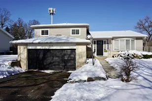 2018 E Ivy Ln, Mount Prospect, IL 60056 - Photo 1