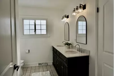 2018 E Ivy Lane, Mount Prospect, IL 60056 - Photo 17