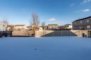 423 Windridge Dr, Round Lake Park, IL 60073 - Photo 37