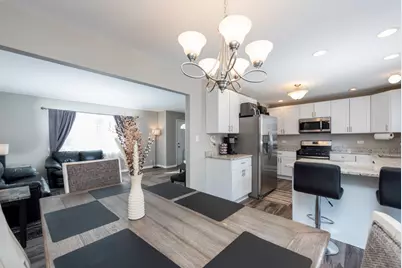 423 Windridge Drive, Round Lake Park, IL 60073 - Photo 9