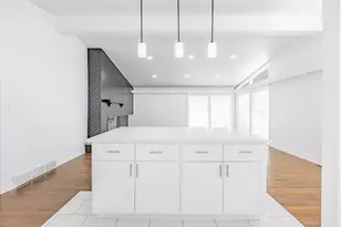 4120 Greenbrier Ln, Richton Park, IL 60471 - Photo 7