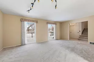 1021 Abbey Dr, Crystal Lake, IL 60014 - Photo 3