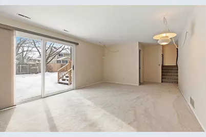 1021 Abbey Drive, Crystal Lake, IL 60014 - Photo 13