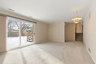 1021 Abbey Dr, Crystal Lake, IL 60014 - Photo 13