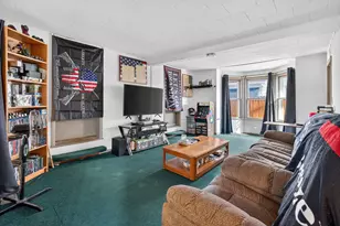 530 E Main St, Morris, IL 60450 - Photo 9