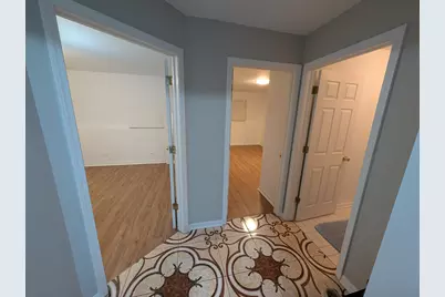 909 Mayfair Court, Elk Grove Village, IL 60007 - Photo 23