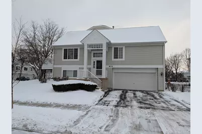 909 Mayfair Court, Elk Grove Village, IL 60007 - Photo 3