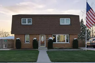 10936 McVicker Ave, Chicago Ridge, IL 60415 - Photo 1