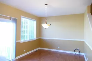 1829 Indian Hill Ln, Aurora, IL 60503 - Photo 7