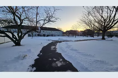 1241 Ballantrae Place #E, Mundelein, IL 60060 - Photo 19