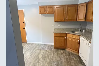 2018 W 111th Street #2018, Chicago, IL 60643 - Photo 5