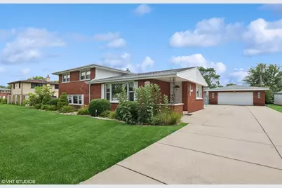 6313 W 89th Place, Oak Lawn, IL 60453 - Photo 1