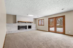 11738 Southgate Rd, Roscoe, IL 61073 - Photo 13