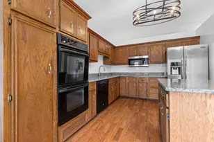 11738 Southgate Rd, Roscoe, IL 61073 - Photo 5