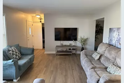 700 Cumberland Street, Hoffman Estates, IL 60194 - Photo 3