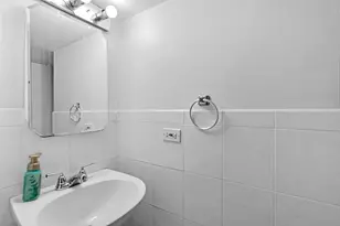 5032 Crain St, Skokie, IL 60077 - Photo 11