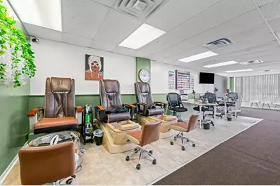 1104 W Glen Flora Avenue, Waukegan, IL 60085 - Photo 13