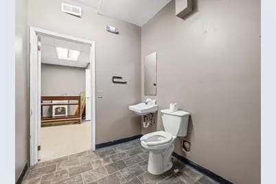 1104 W Glen Flora Avenue, Waukegan, IL 60085 - Photo 7