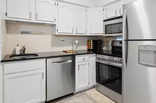 921 N La Salle Dr, Chicago, IL 60610 - Photo 7