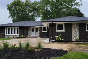 8544 Pine St, Orland Park, IL 60462 - Photo 3