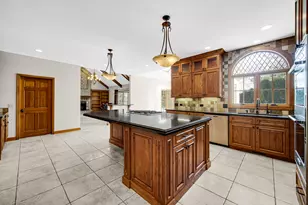 8S241 Dunham Dr, Naperville, IL 60540 - Photo 31