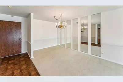 101 Old Oak Drive #216, Buffalo Grove, IL 60089 - Photo 5