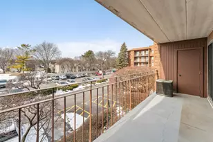 101 Old Oak Dr, Buffalo Grove, IL 60089 - Photo 21