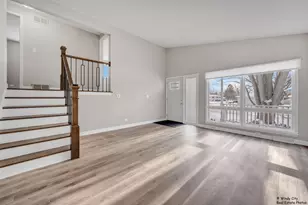 2208 Sprucewood Ln, Lindenhurst, IL 60046 - Photo 7