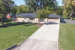 19 Brookside Ln, Bristol, IL 60512 - Photo 37