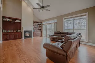 171 Partridge Ln, Bartlett, IL 60103 - Photo 7