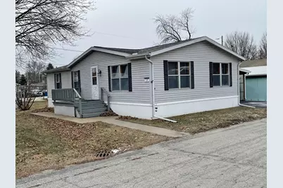 605 Pine Street #18, Normal, IL 61761 - Photo 1