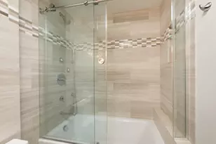 200 E Delaware Pl, Chicago, IL 60611 - Photo 23