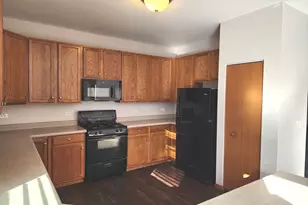 6512 Fitzer Dr, Joliet, IL 60431 - Photo 9