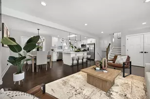 608 N Eastman Dr, Mount Prospect, IL 60056 - Photo 3