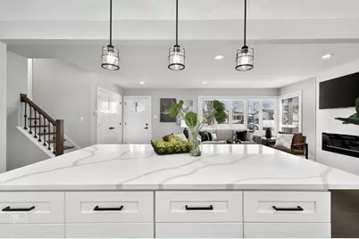 608 N Eastman Drive, Mount Prospect, IL 60056 - Photo 11