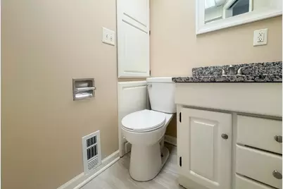 1424 Comanche Drive, Rockford, IL 61107 - Photo 9