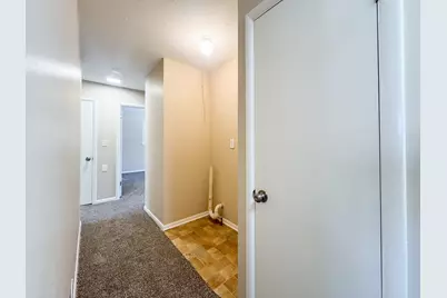 1424 Comanche Drive, Rockford, IL 61107 - Photo 19