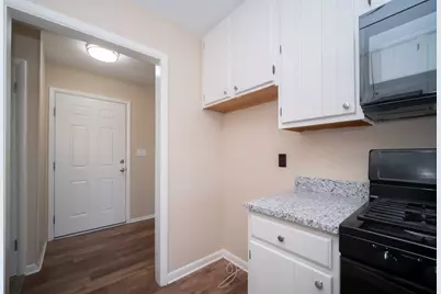 1424 Comanche Drive, Rockford, IL 61107 - Photo 7