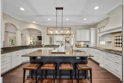 5220 Benton Avenue, Downers Grove, IL 60515 - Photo 9