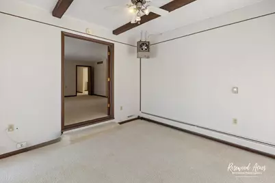 160 E Pendexter Avenue, Watseka, IL 60970 - Photo 23